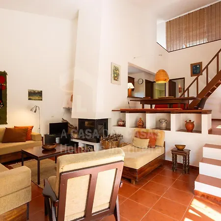 Casa Lantana By Acasadascasas Casa vacanze Carvoeira